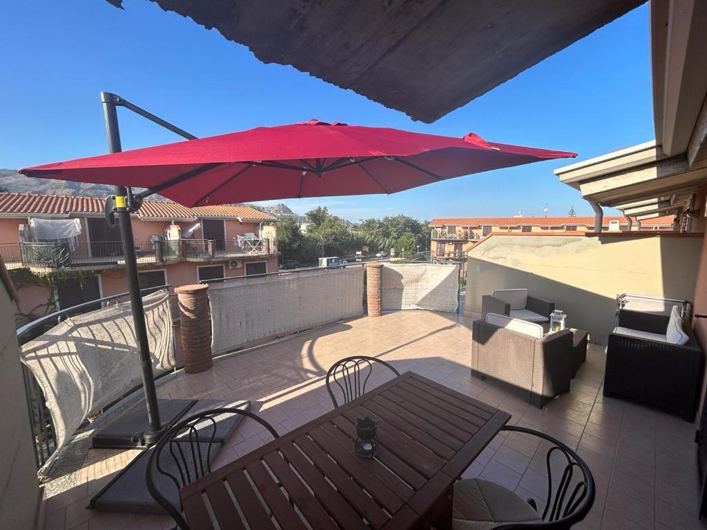 Nina Apartament Giardini Naxos Con Posto Auto Dış mekan fotoğraf